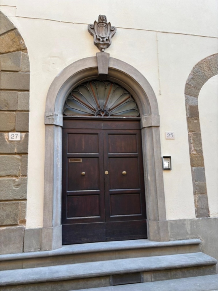 Portale bugnato - sansepolcro