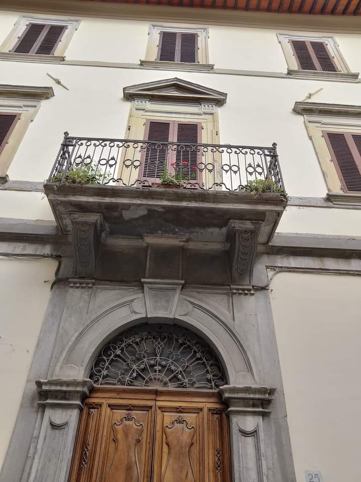 Portale bugnato - sansepolcro