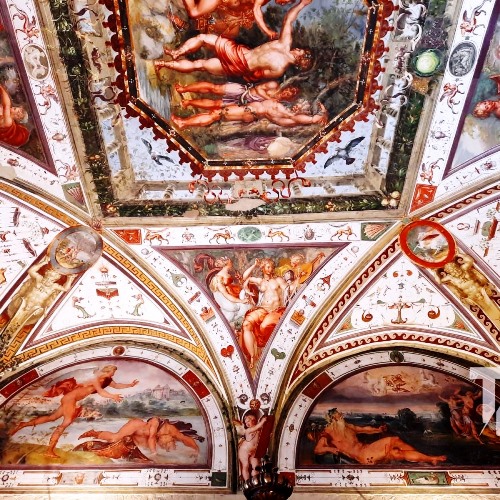 Portale bugnato - sansepolcro